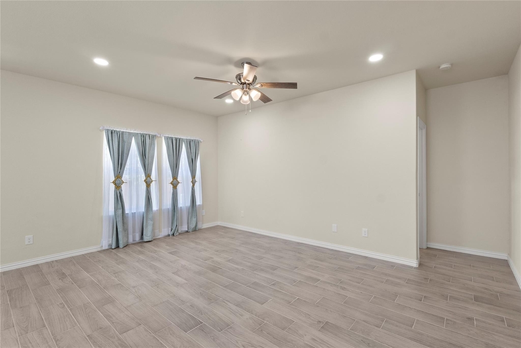2959 Simpson Stuart Road - Photo 2