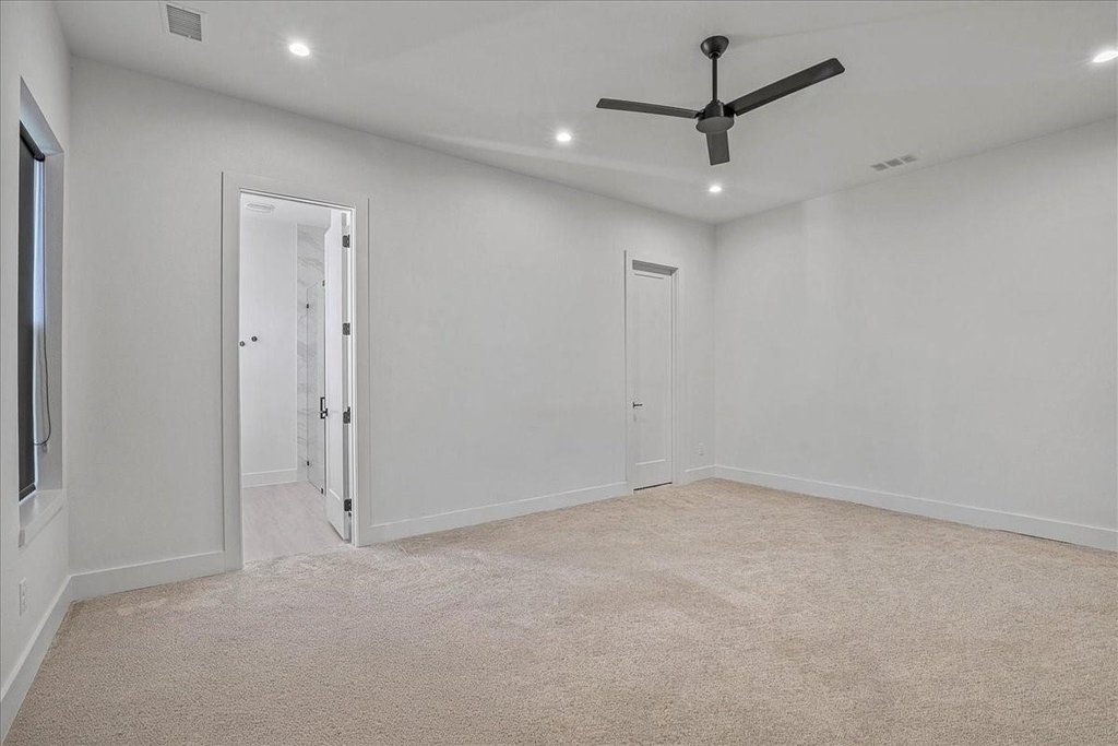 2413 Crossman Avenue - Photo 16