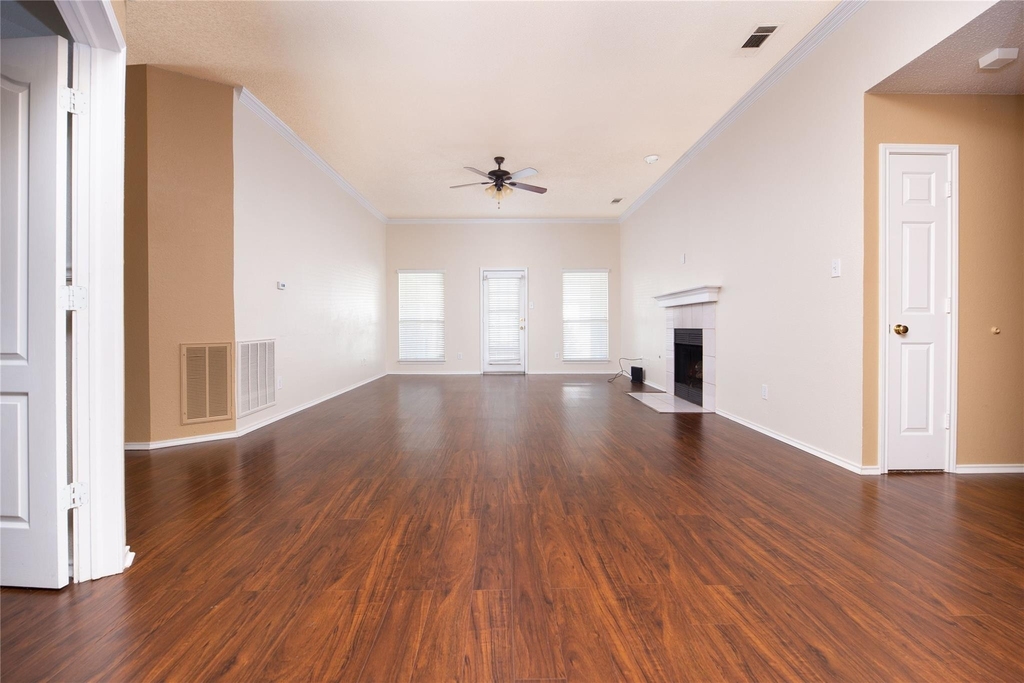 1207 Brook Drive - Photo 9