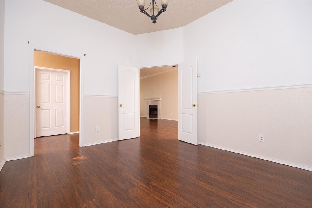 1207 Brook Drive - Photo 11