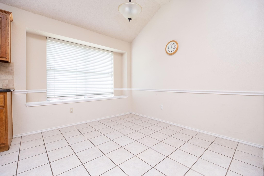 1207 Brook Drive - Photo 7