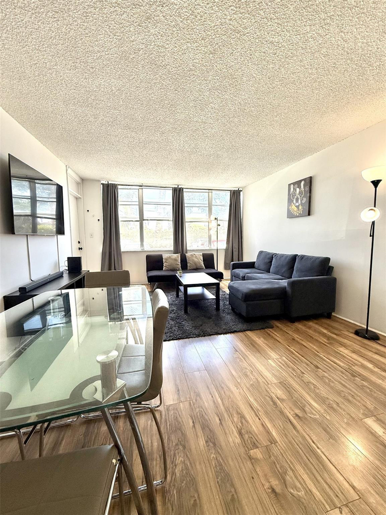 2741 E Taft Street - Photo 12