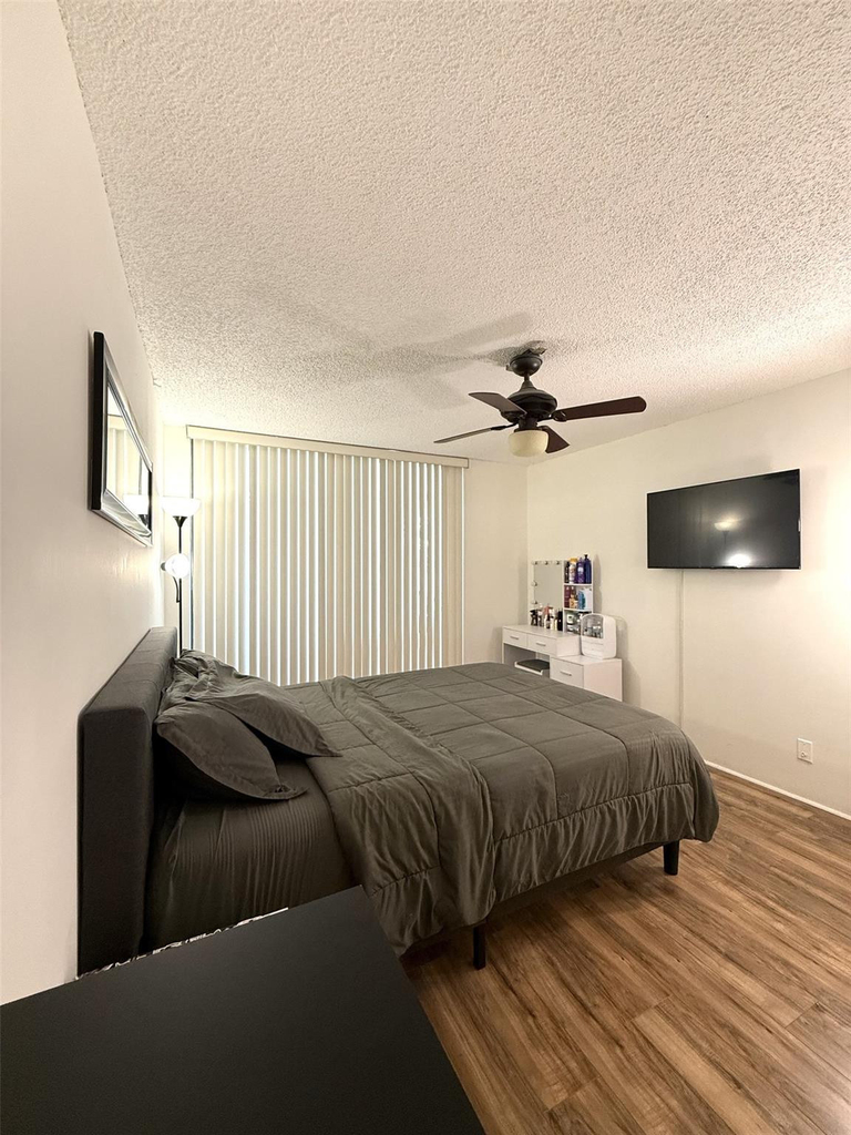 2741 E Taft Street - Photo 20