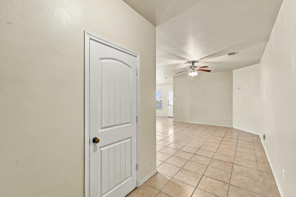 2515 Wynngate Drive - Photo 6