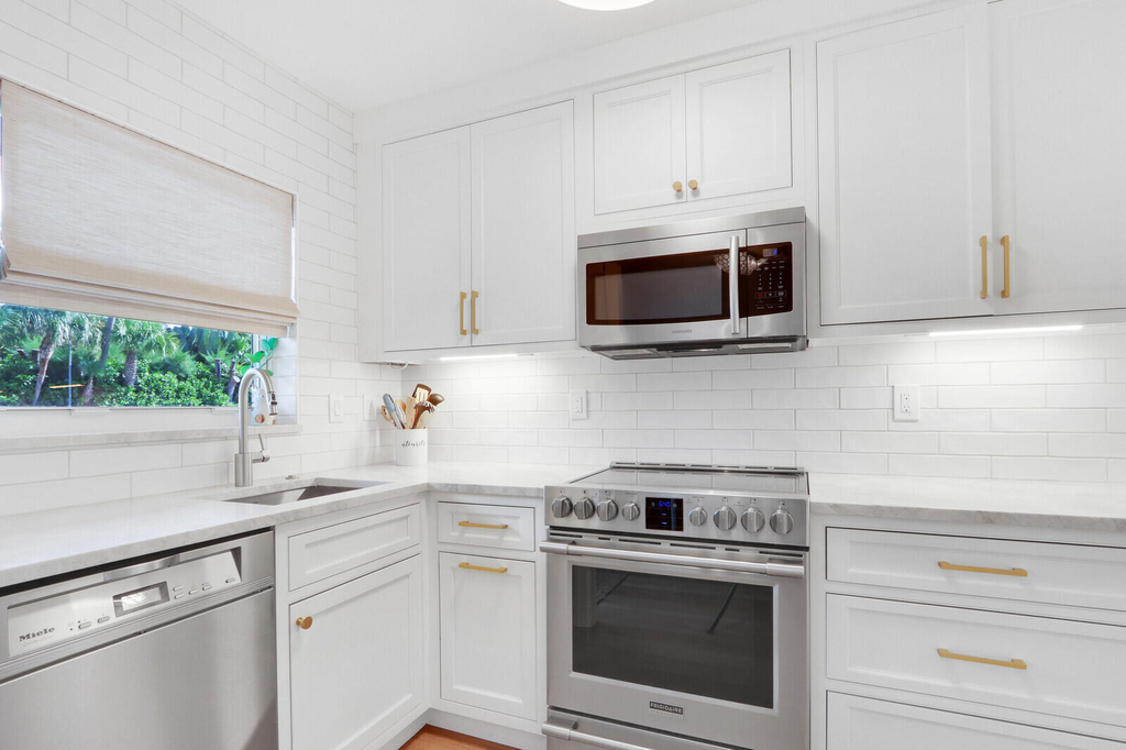 139 Sunrise Avenue - Photo 8