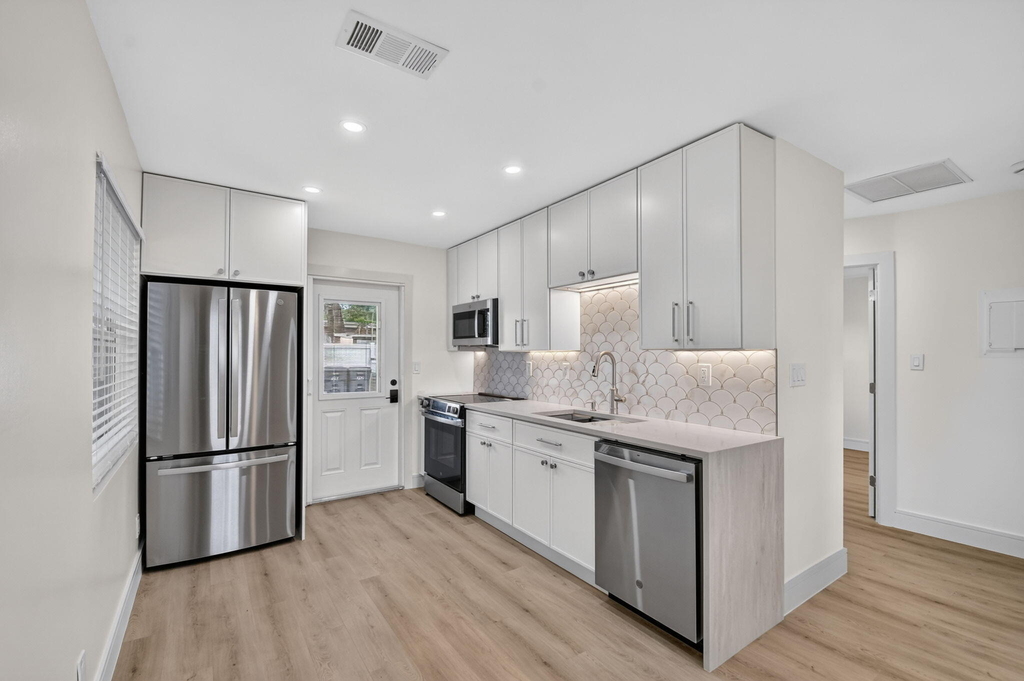 4317 Vermont Avenue - Photo 4