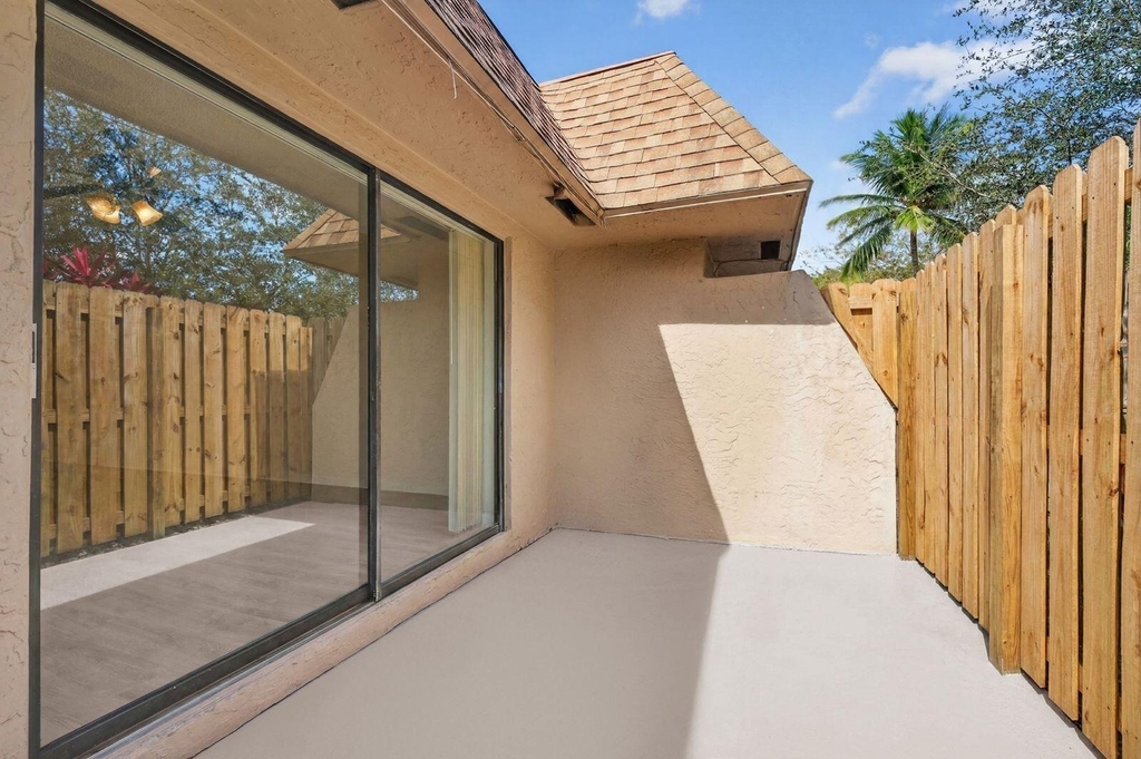 9401 Nw 49th Place - Photo 19