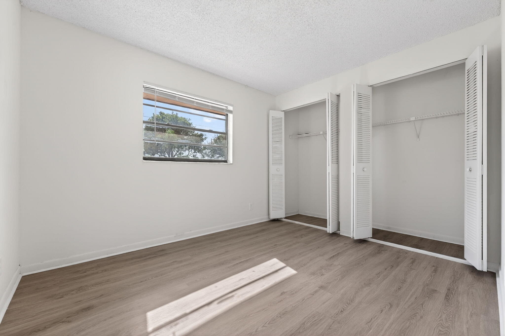 9401 Nw 49th Place - Photo 15