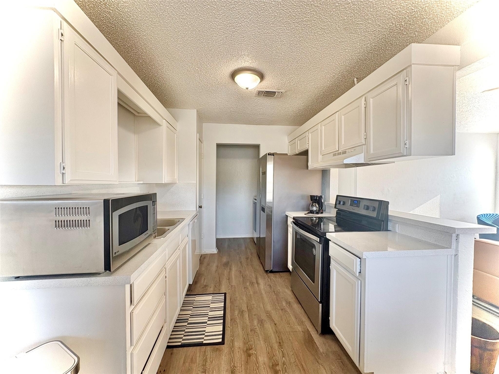 1920 San Rafael Street - Photo 9