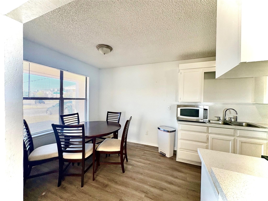 1920 San Rafael Street - Photo 8