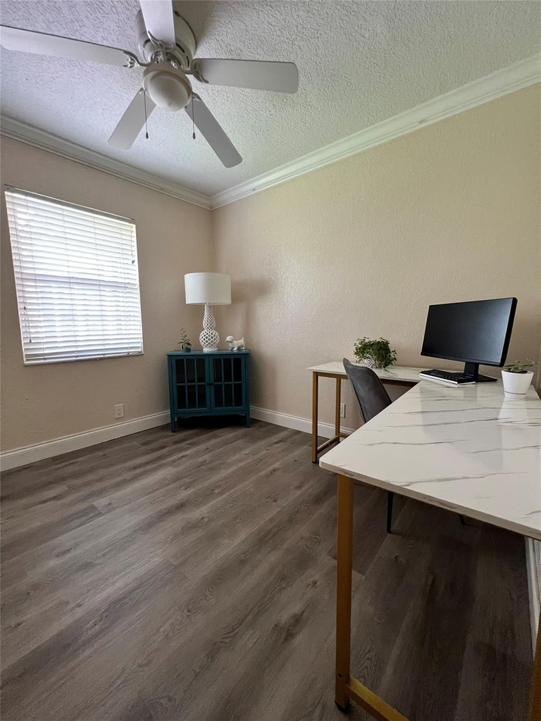 9135 Saddlecreek Drive - Photo 12