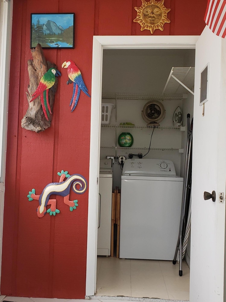 904 Flanders Drive S - Photo 15