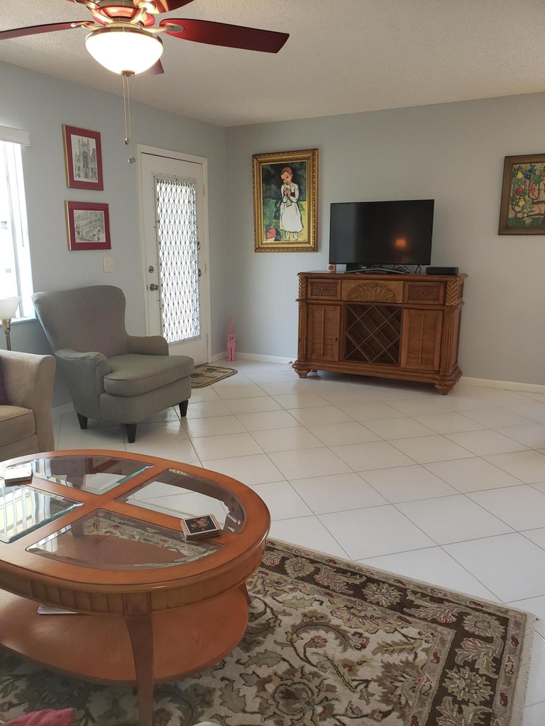 904 Flanders Drive S - Photo 11