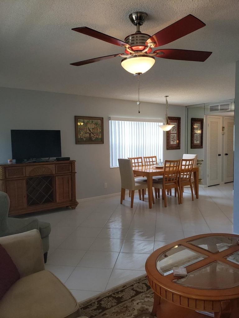 904 Flanders Drive S - Photo 8