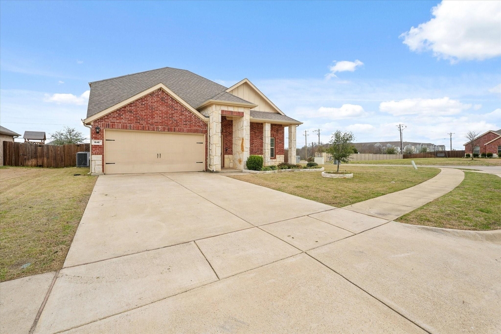 516 Clearlake Drive - Photo 3