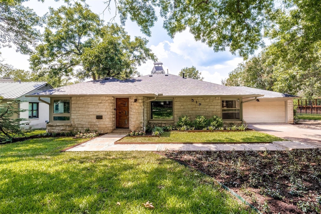 519 Northlake Drive - Photo 1