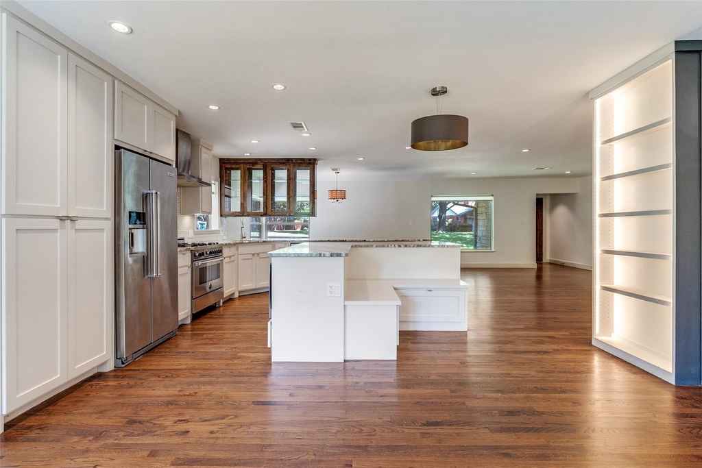 519 Northlake Drive - Photo 4