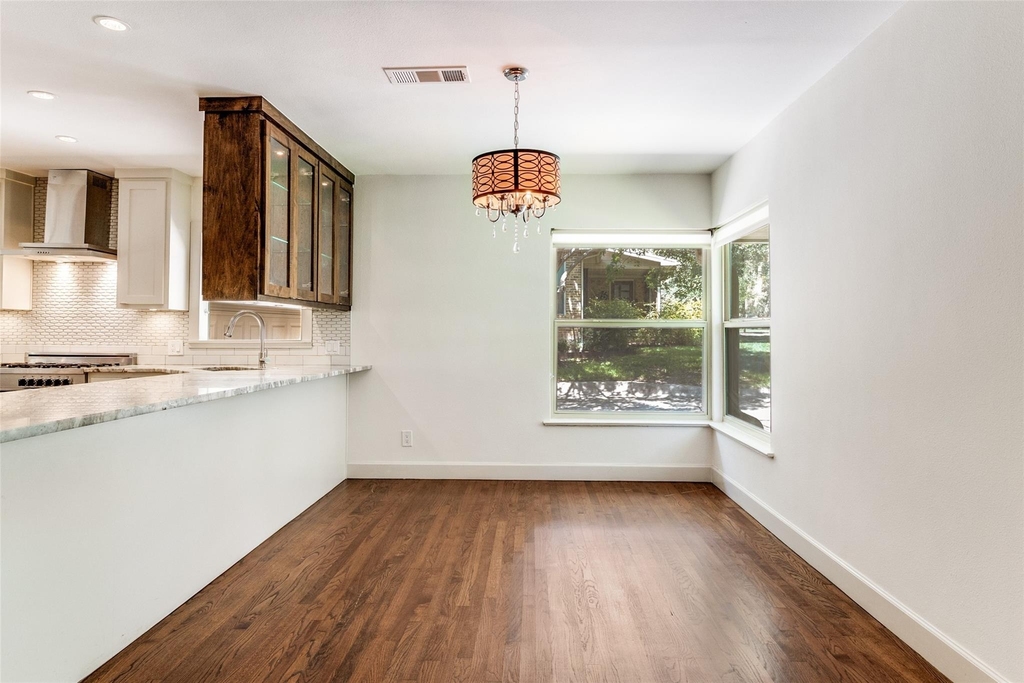 519 Northlake Drive - Photo 10