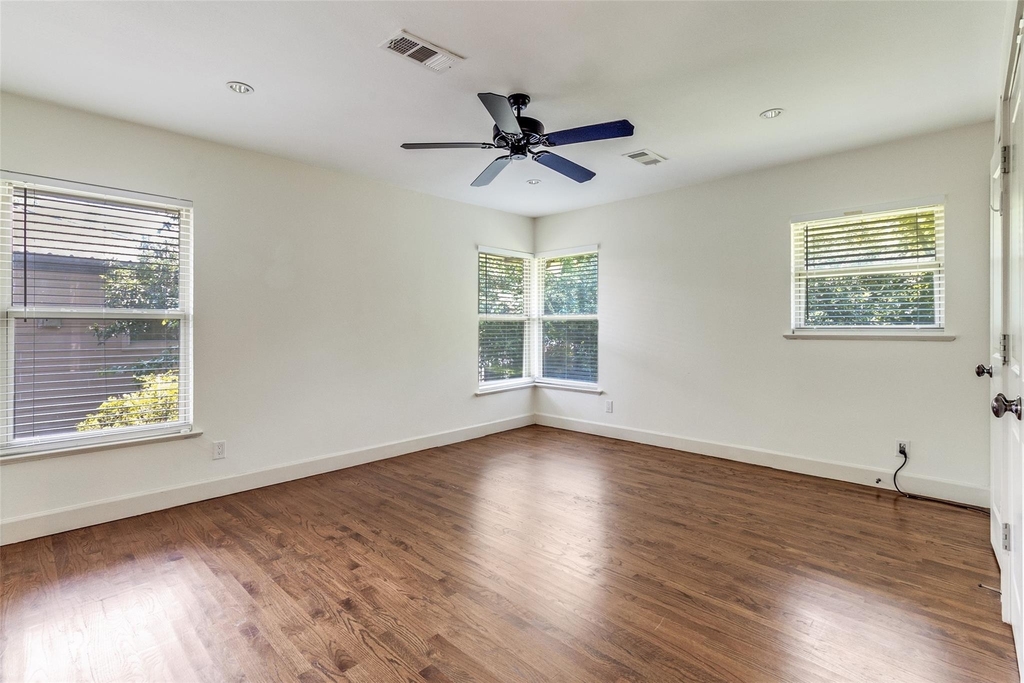 519 Northlake Drive - Photo 14