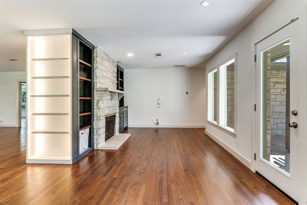 519 Northlake Drive - Photo 12