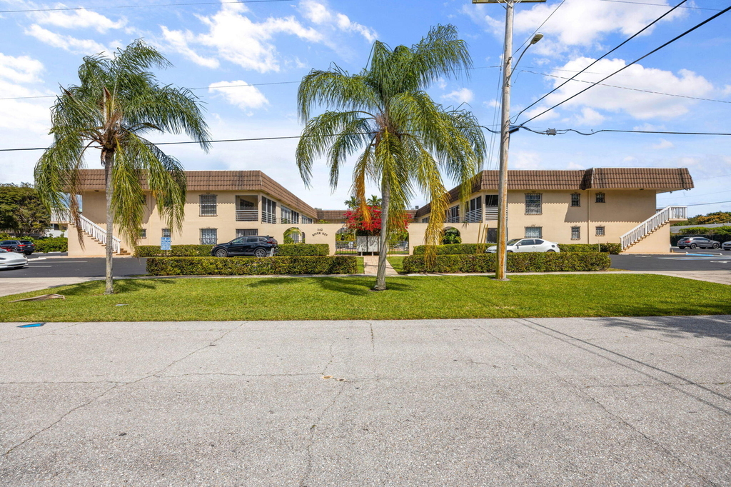342 Southwind Drive - Photo 0