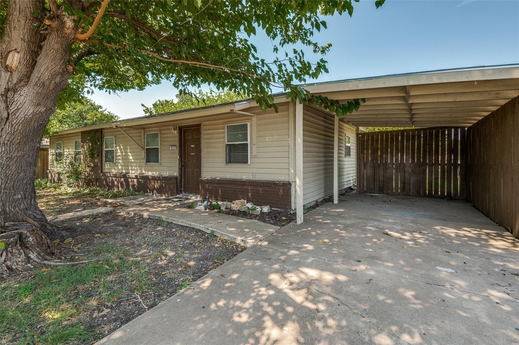 9311 Oakland Drive - Photo 1