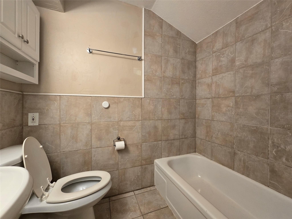 2223 Viewtop Lane - Photo 9
