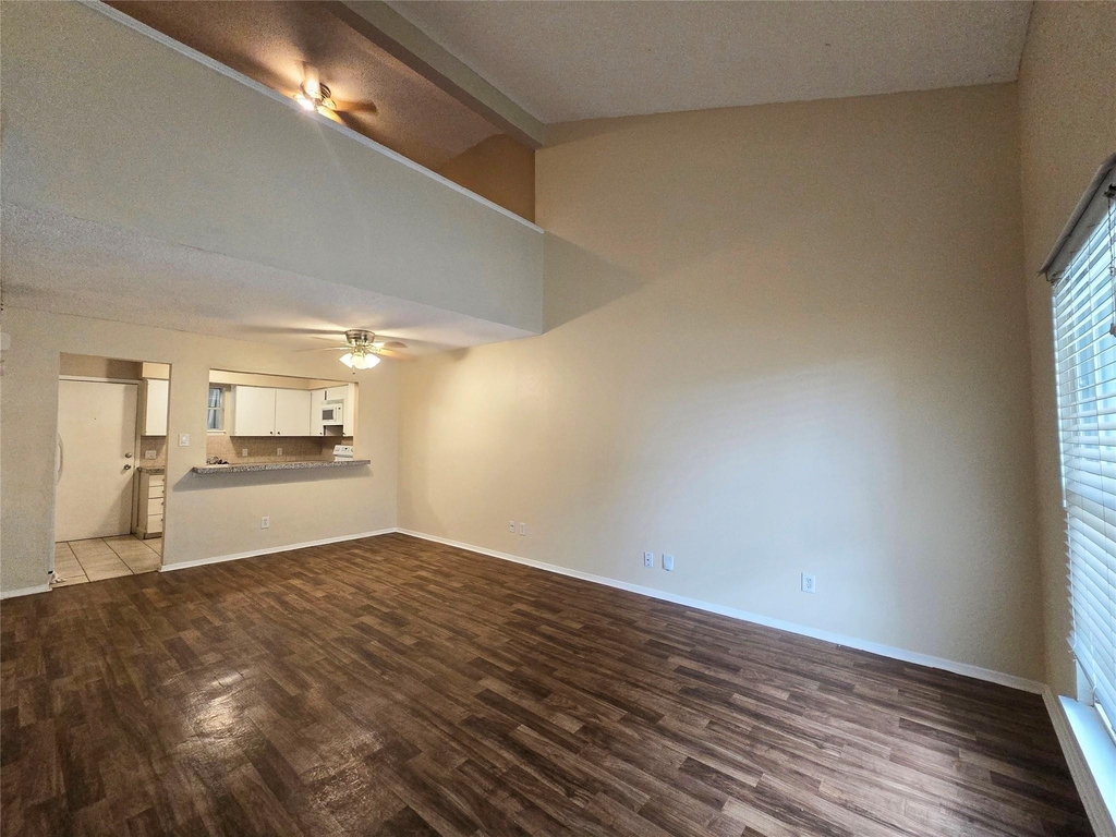 2223 Viewtop Lane - Photo 1