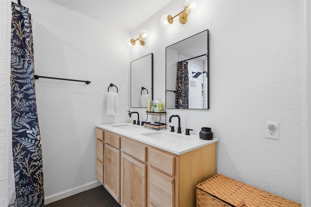 1430 S Montreal Avenue - Photo 34