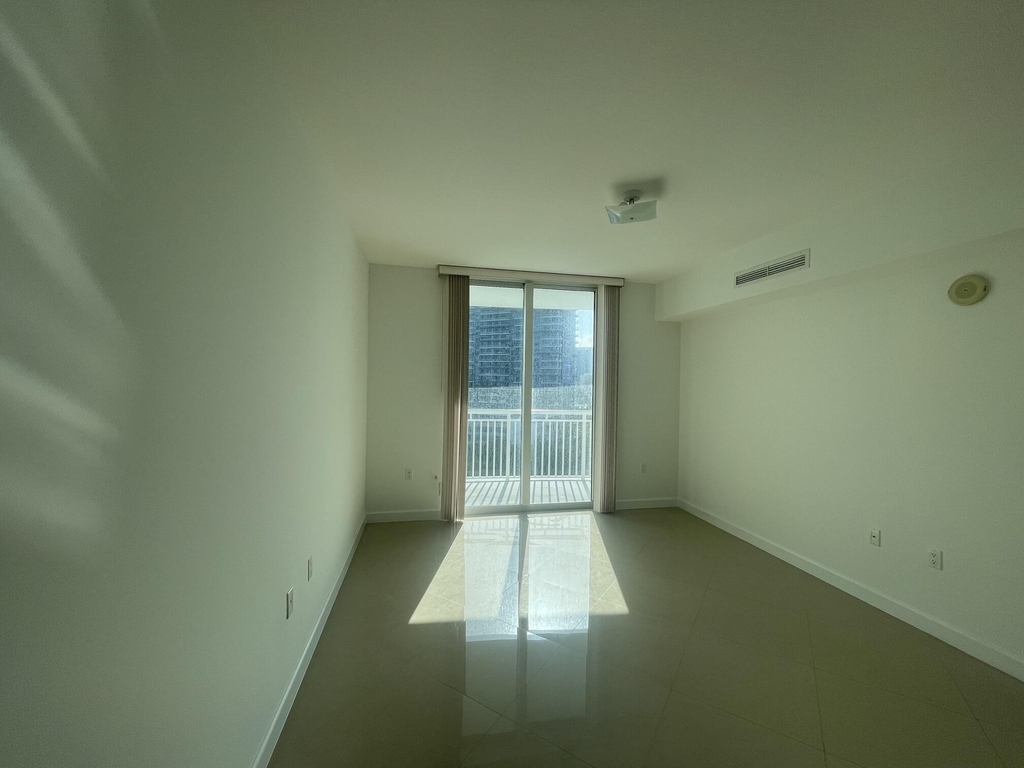 1755 E Hallandale Beach Boulevard - Photo 12