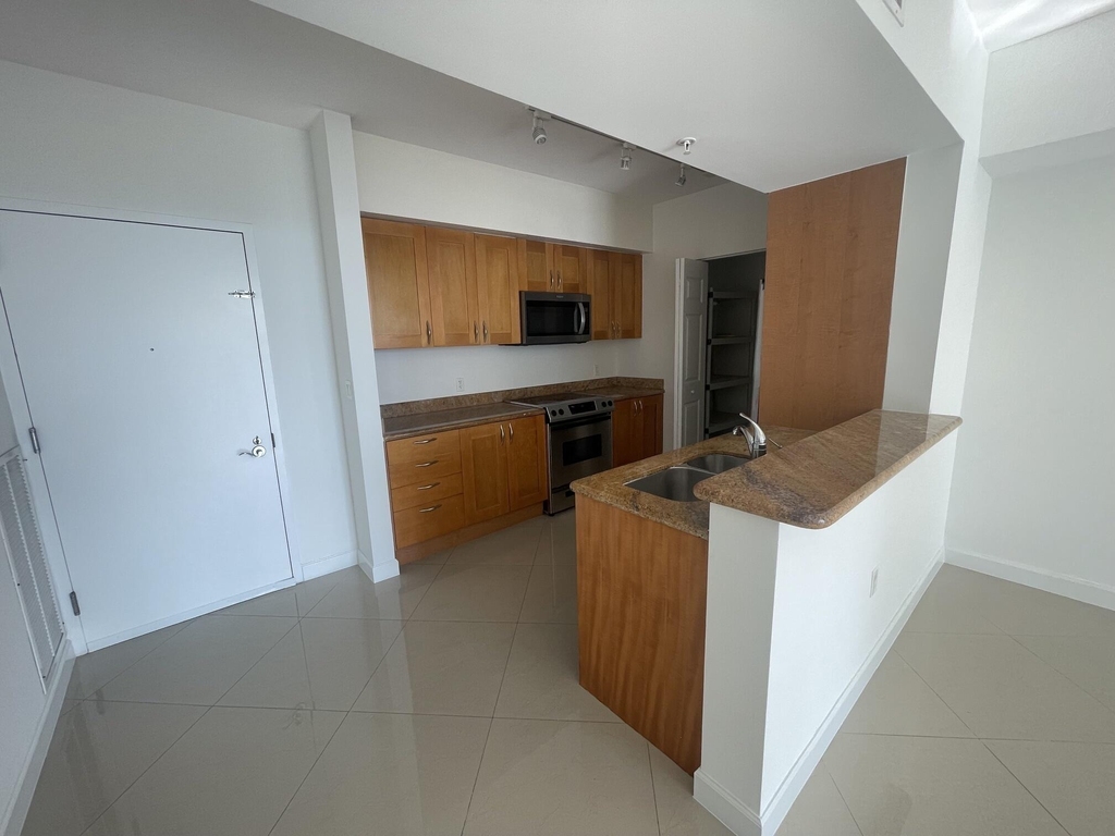 1755 E Hallandale Beach Boulevard - Photo 0