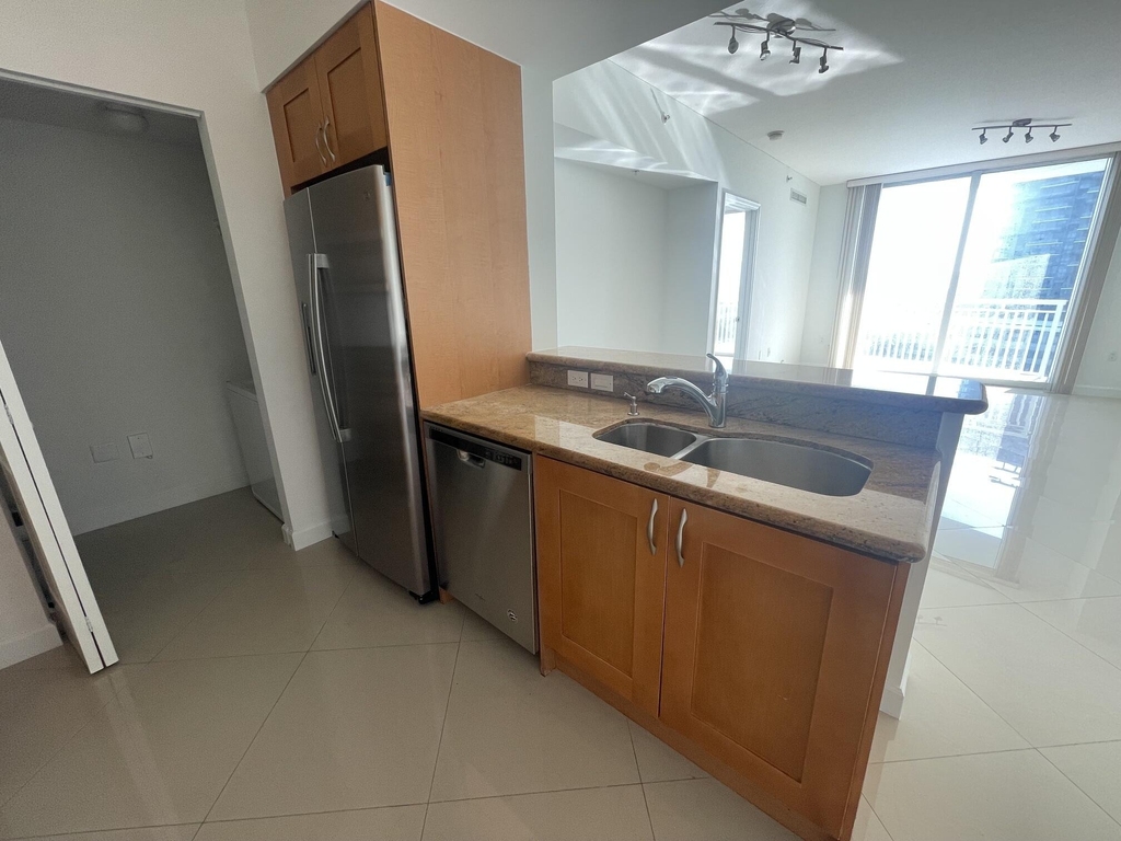 1755 E Hallandale Beach Boulevard - Photo 2