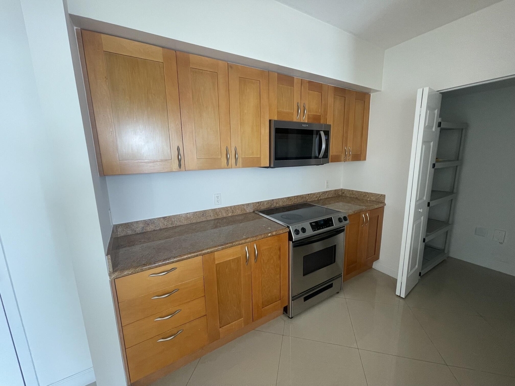 1755 E Hallandale Beach Boulevard - Photo 1