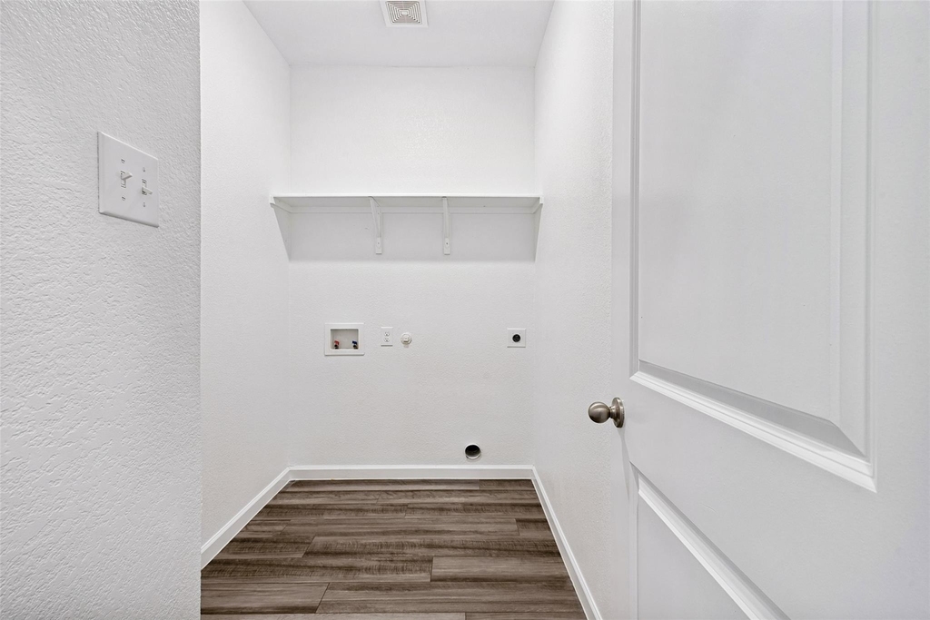 421 Covington Cove - Photo 18