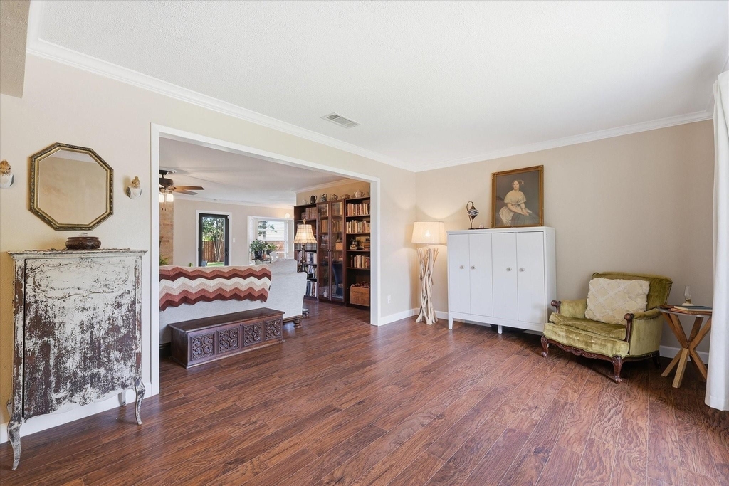 217 E Louella Drive - Photo 5