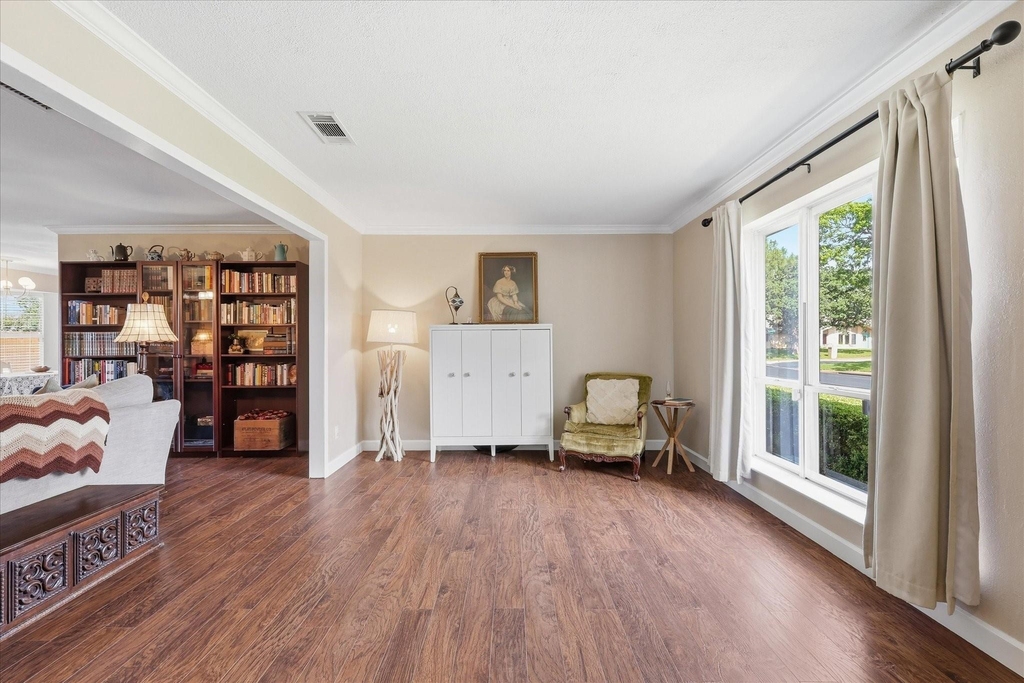 217 E Louella Drive - Photo 6
