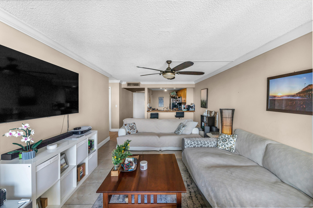 6 Royal Palm Way - Photo 1