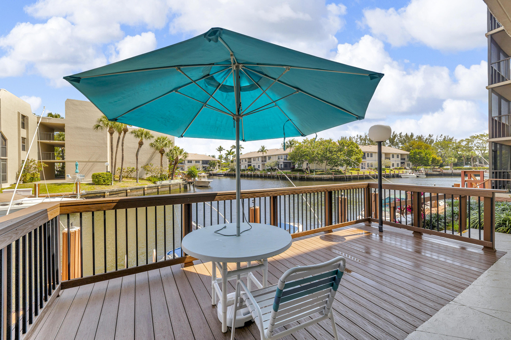 6 Royal Palm Way - Photo 11