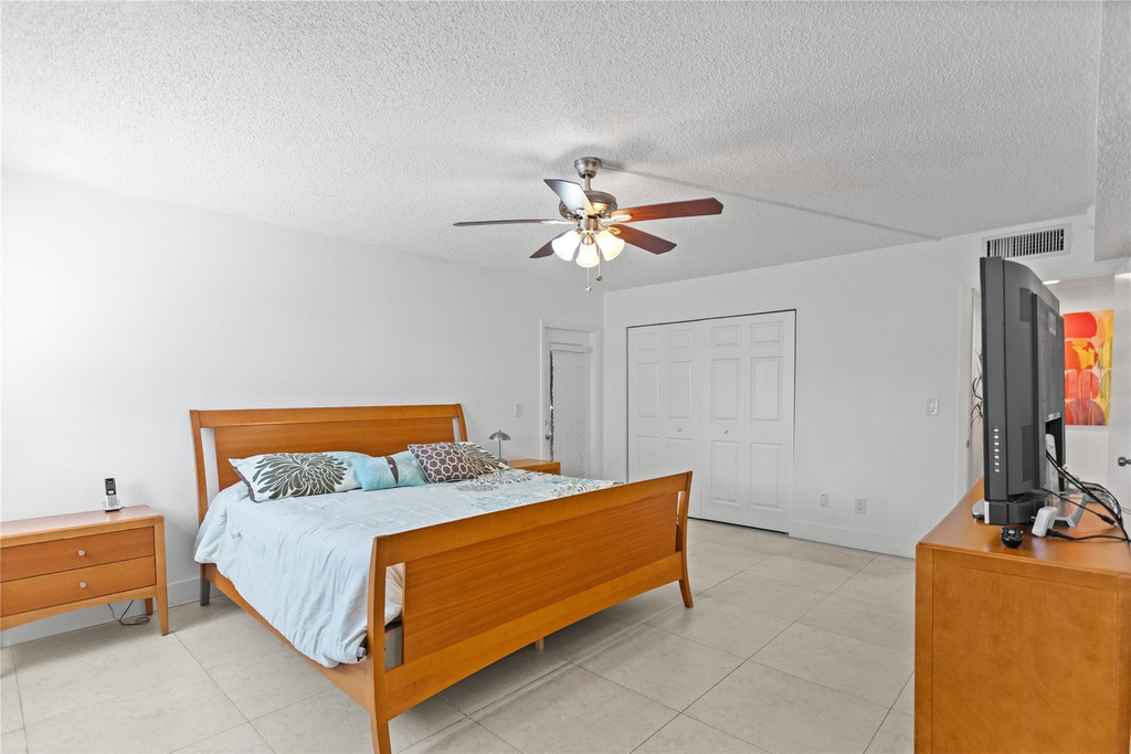 16051 Blatt Boulevard - Photo 28