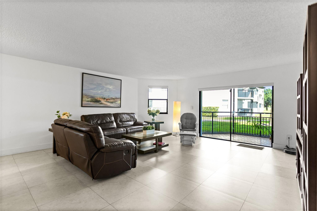 16051 Blatt Boulevard - Photo 22