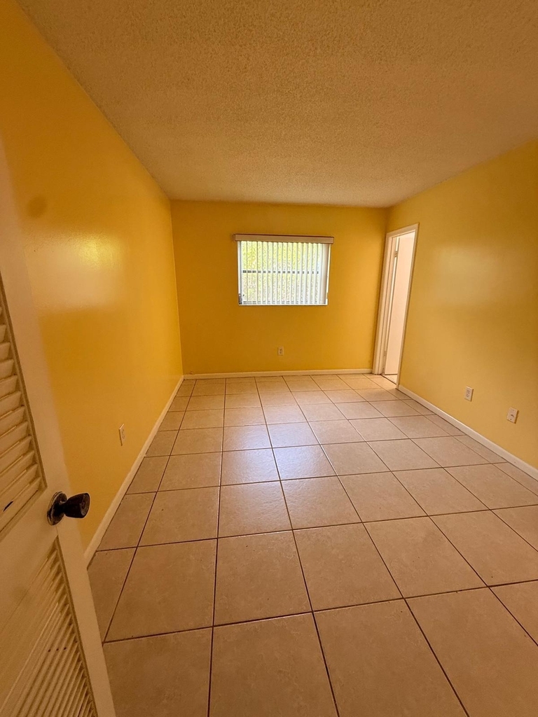 1741 3rd Avenue N - Photo 6
