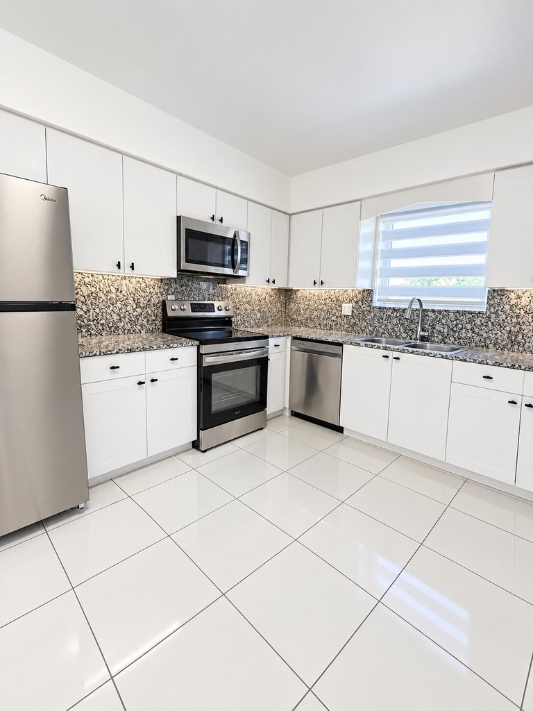 3617 Polk Street - Photo 8