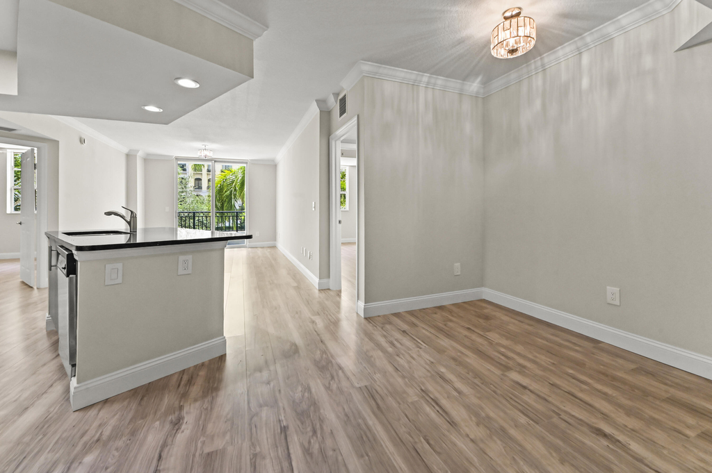600 S Dixie Highway - Photo 16