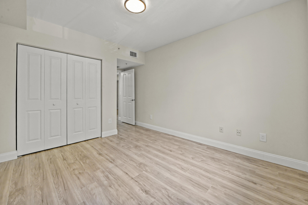 600 S Dixie Highway - Photo 29