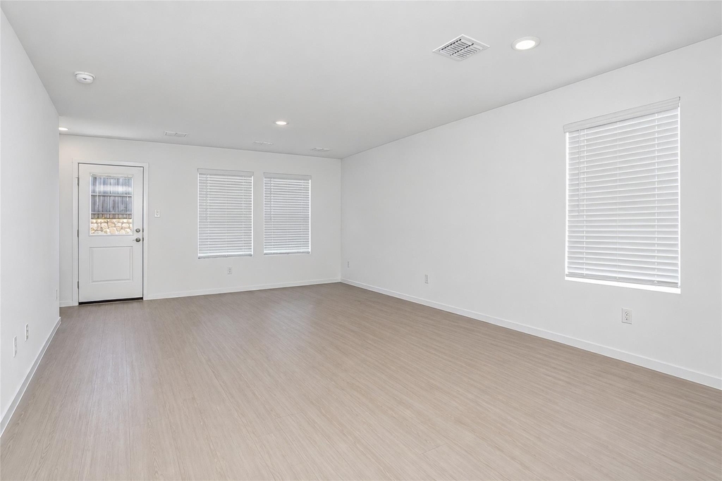 11554 Gammon Avenue - Photo 8