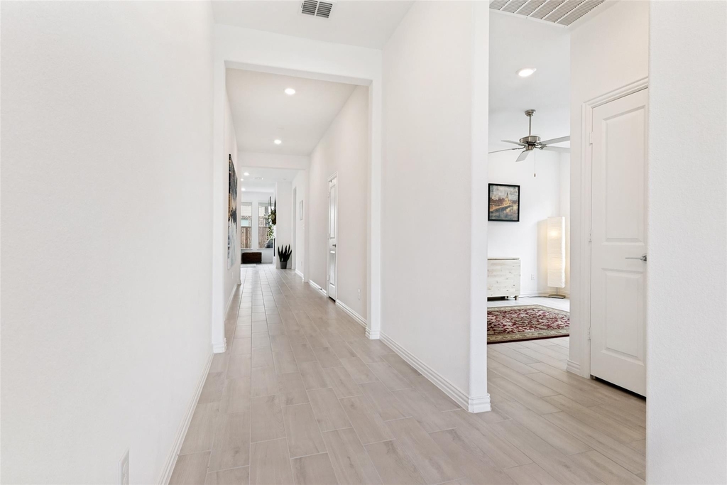1153 Canuela Way - Photo 3