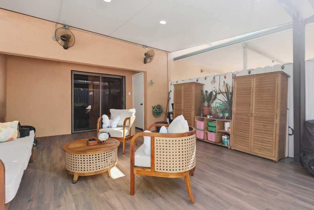2359 W 74th Street - Photo 11