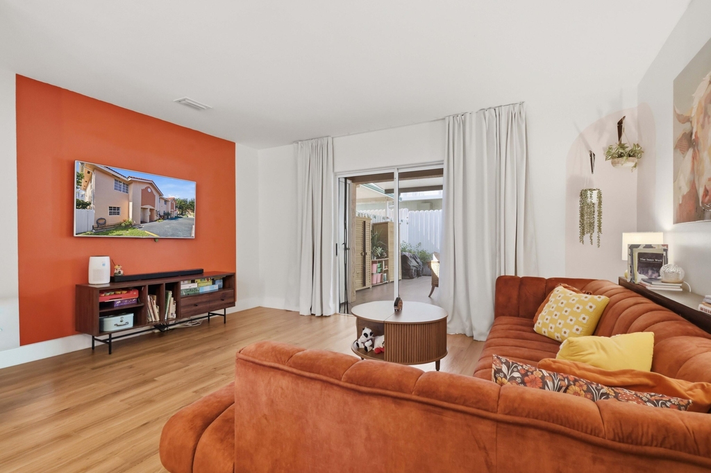 2359 W 74th Street - Photo 2