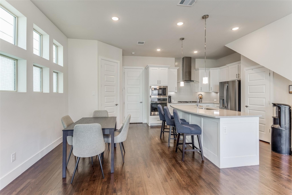 8052 Zeppos Drive - Photo 6
