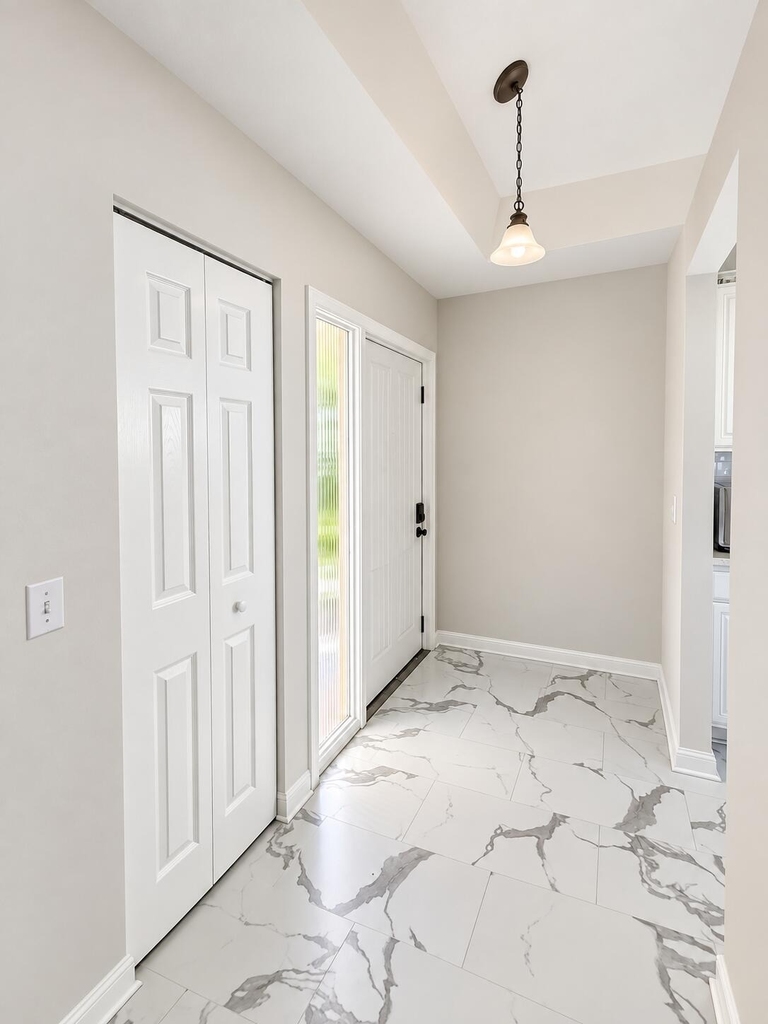107 Half Moon Circle - Photo 2